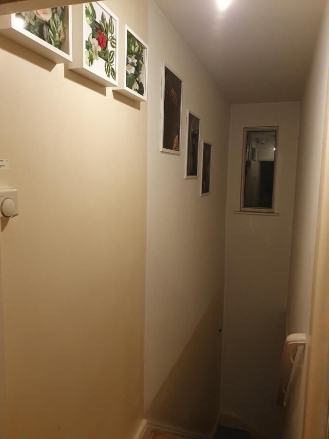 Amh Hotel - Greenford Station Northolt  외부 사진