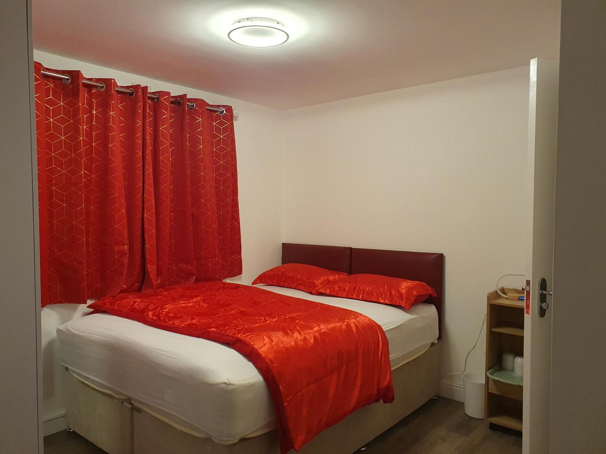 Amh Hotel - Greenford Station Northolt  외부 사진